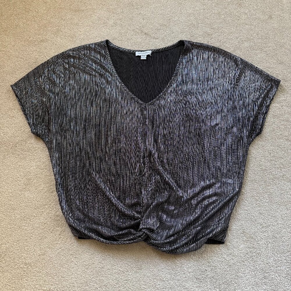 Carolina Belle Metallic‎ Gray Pleated V-neck Twist Knot Short Sleeve Event Top M